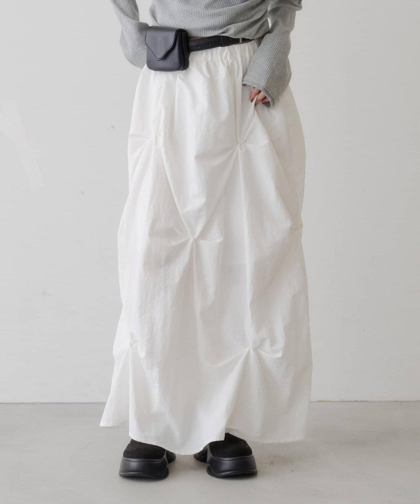 Kastane Flower Tuck Long Skirt - Image 4