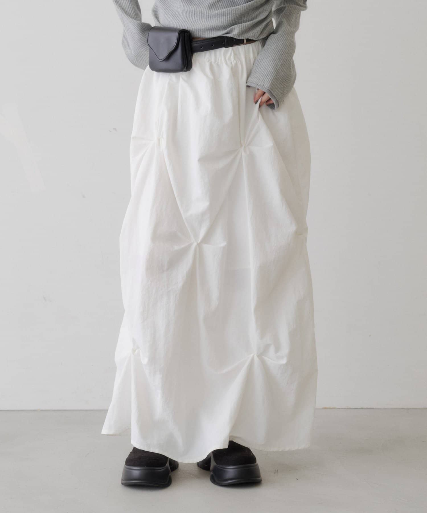 Kastane Flower Tuck Long Skirt - Image 4