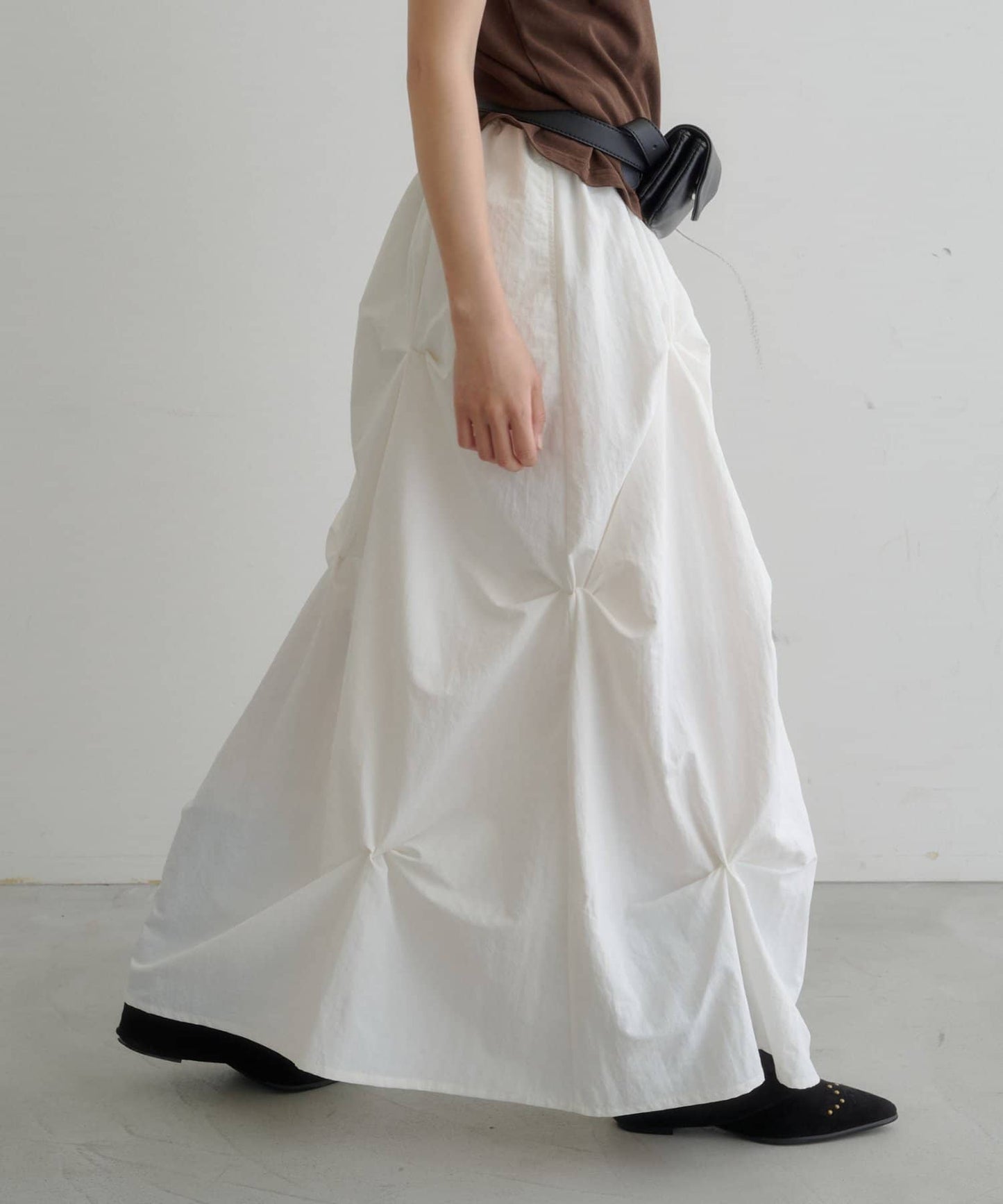 Kastane Flower Tuck Long Skirt - Image 8
