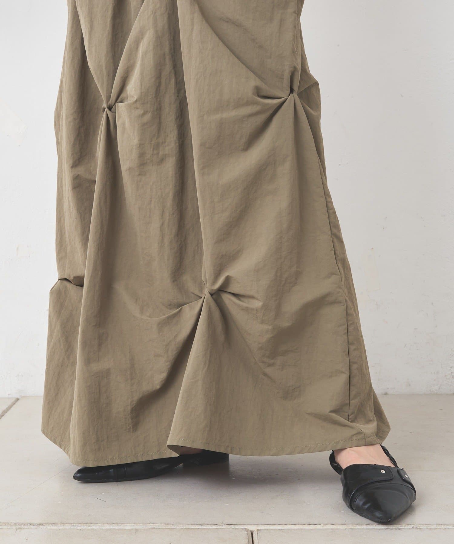 Kastane Flower Tuck Long Skirt - Image 24