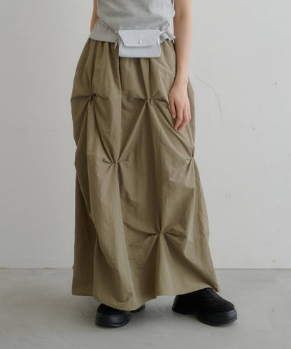 Kastane Flower Tuck Long Skirt - Image 16