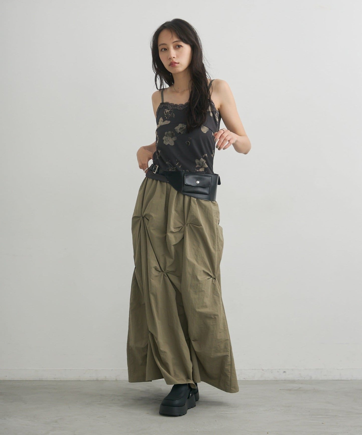 Kastane Flower Tuck Long Skirt - Image 20
