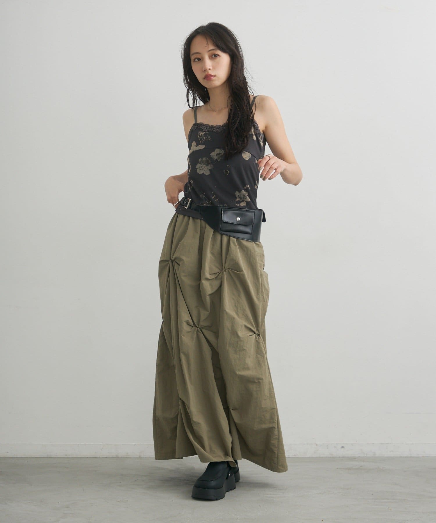 Kastane Flower Tuck Long Skirt - Image 20