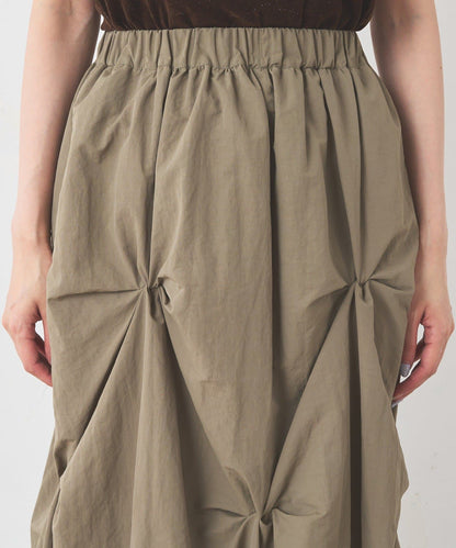 Kastane Flower Tuck Long Skirt - Image 22
