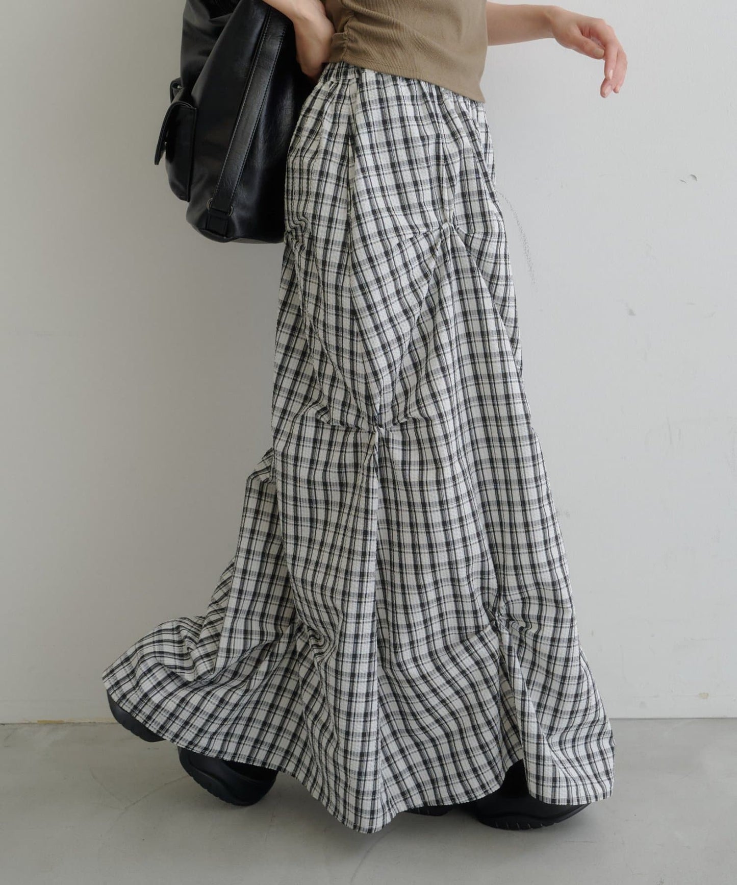 Kastane Flower Tuck Long Skirt - Image 2