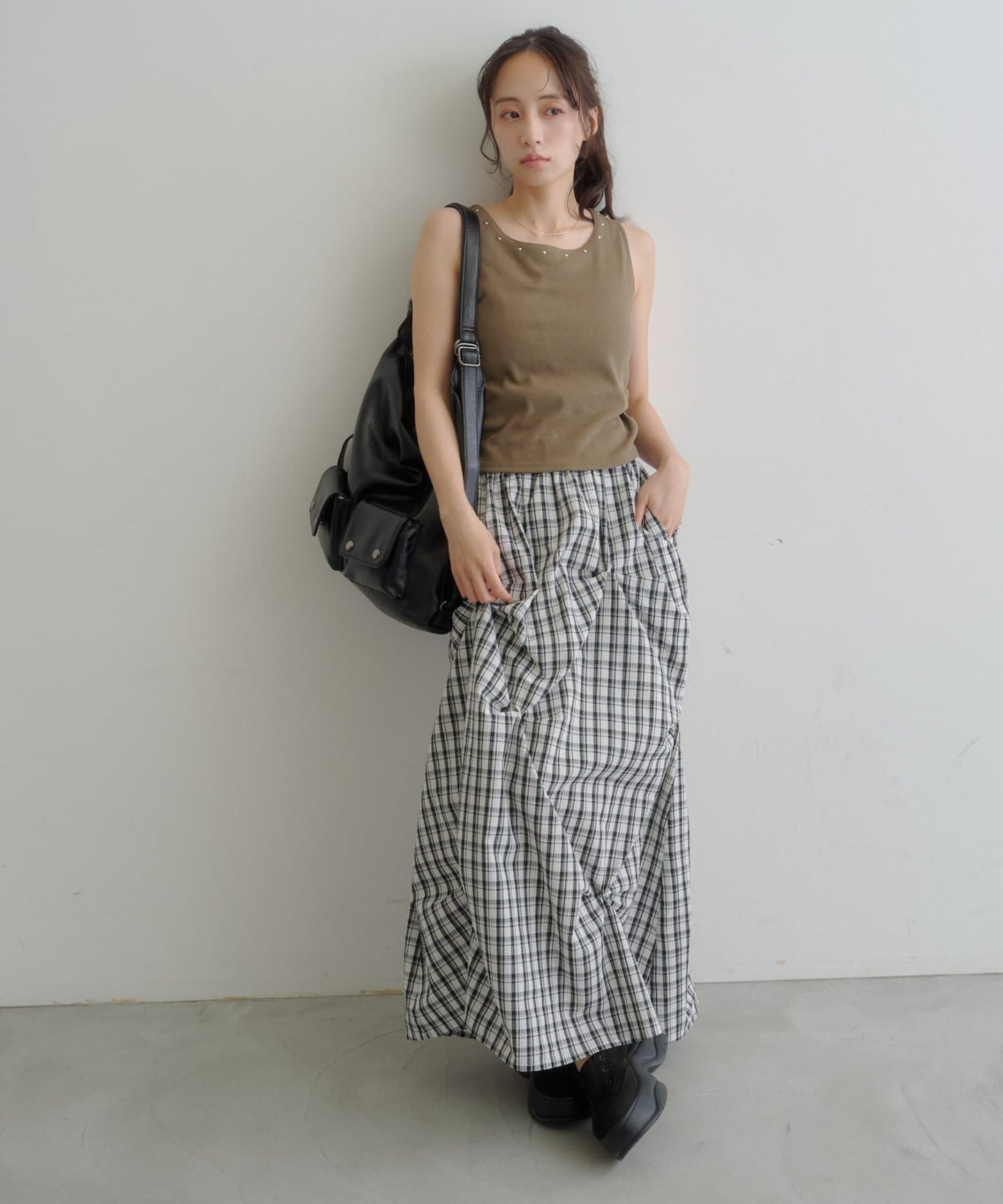 Kastane Flower Tuck Long Skirt - Image 35