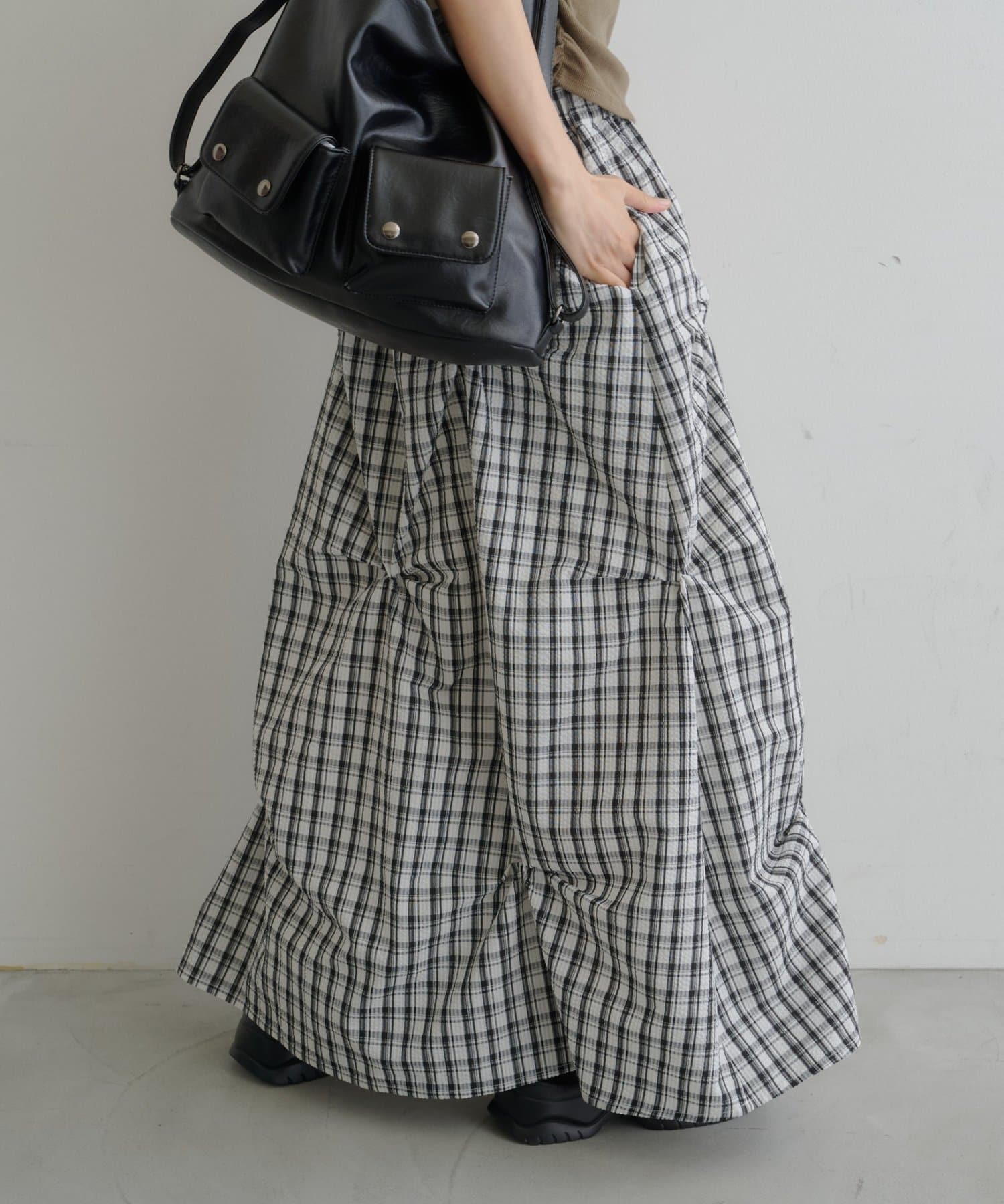 Kastane Flower Tuck Long Skirt - Image 33