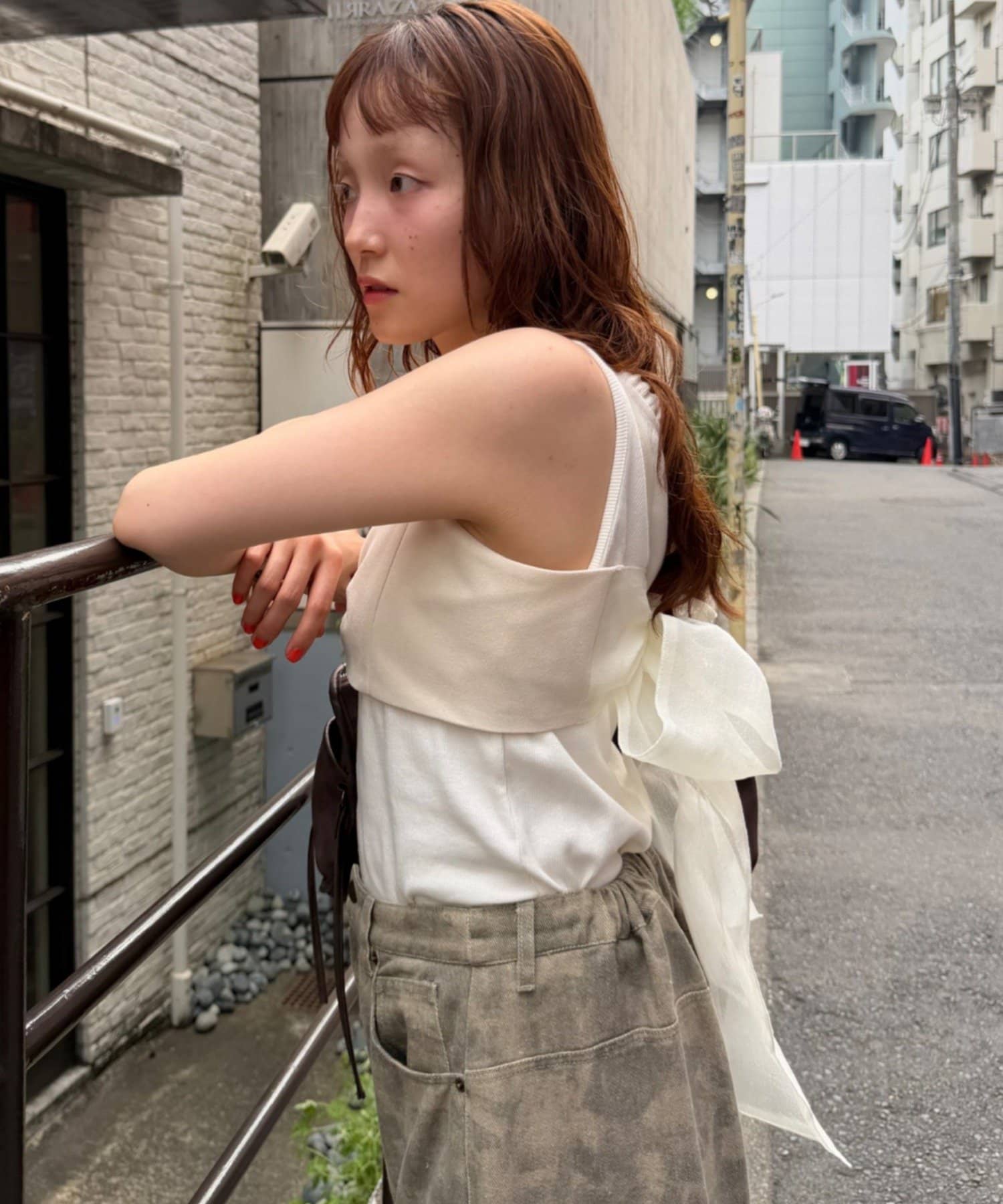w closet 麂皮蝴蝶結吊帶背心 - Image 4