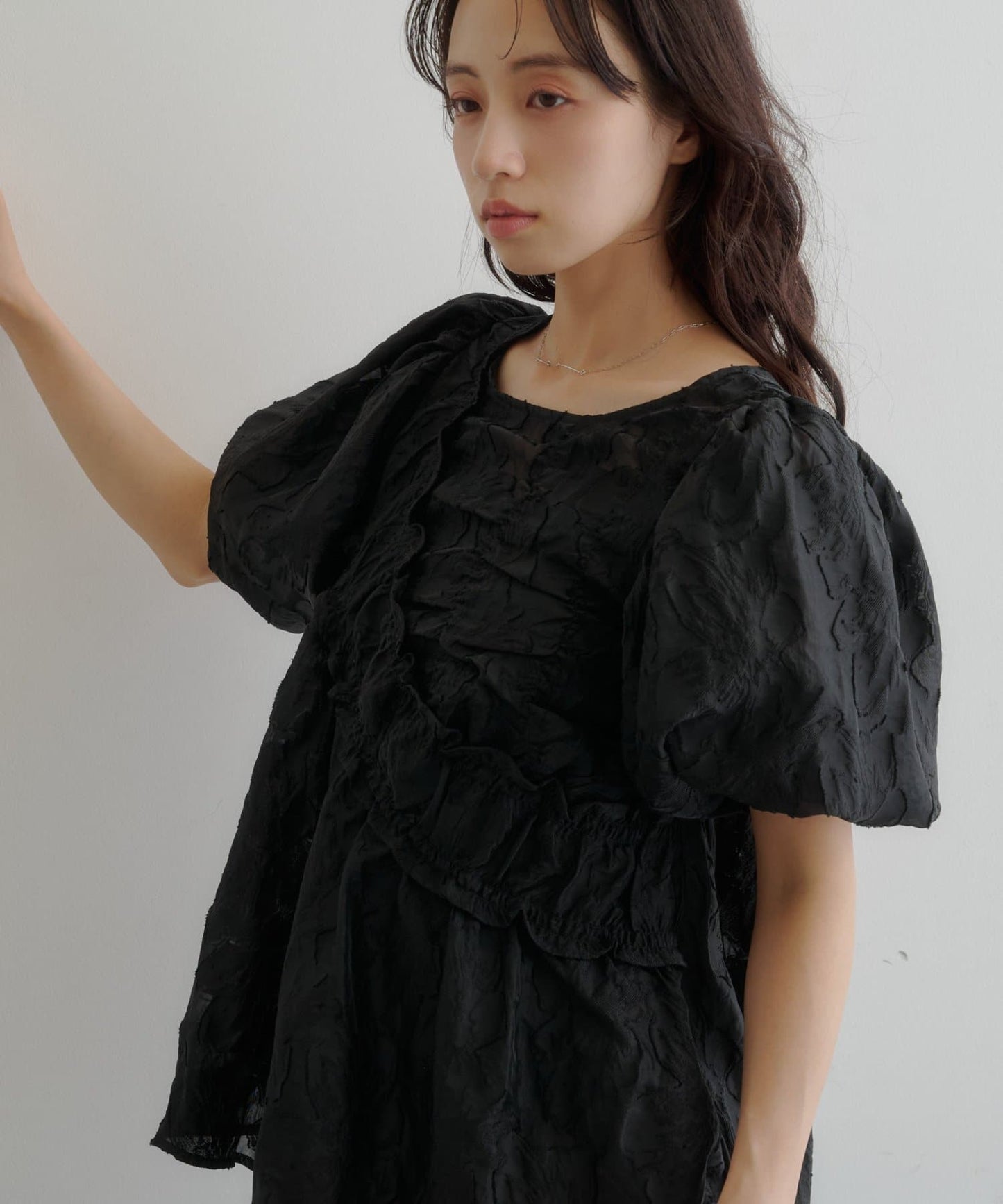 kastane Frill sash blouse - Image 6