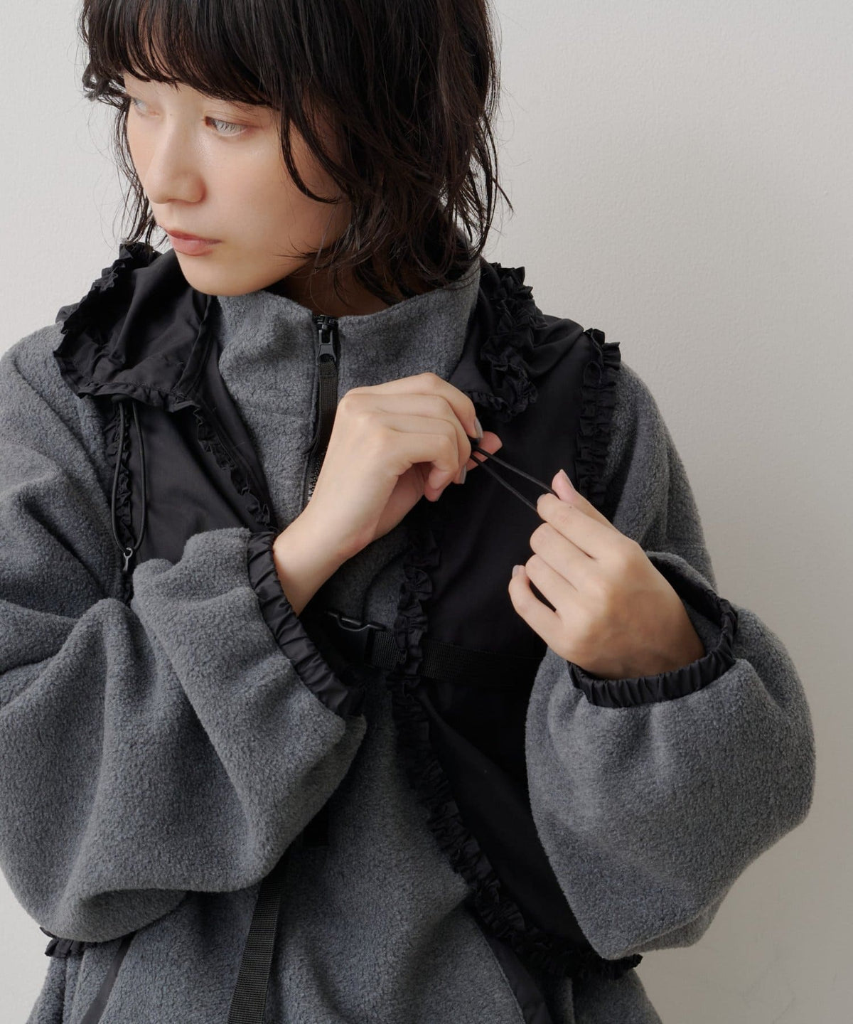 Kastane limited frill vest - Image 3