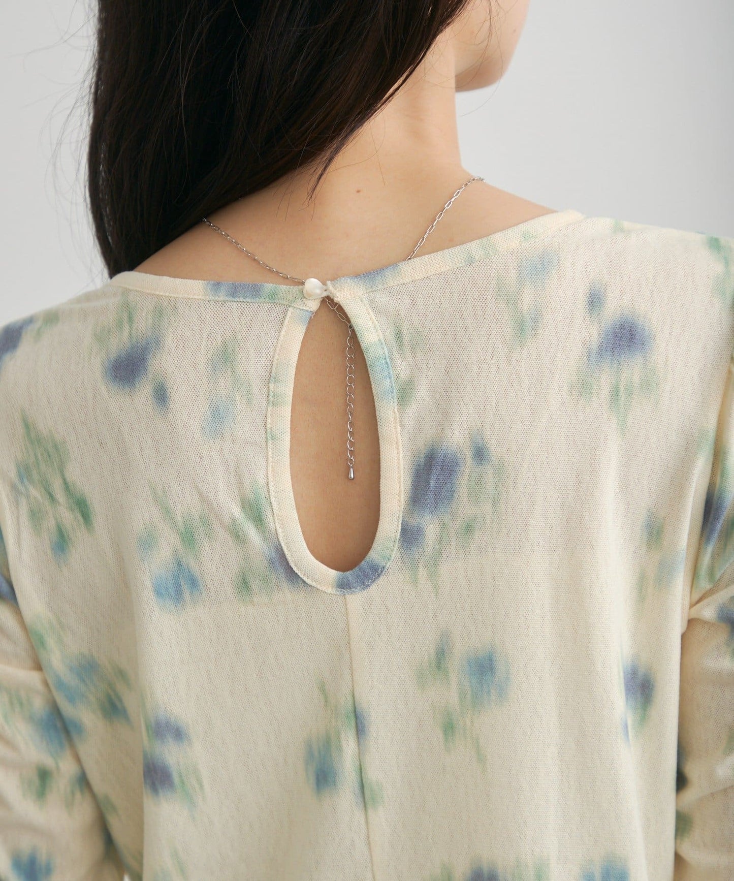 Kastane light and smooth sheer top - Image 16