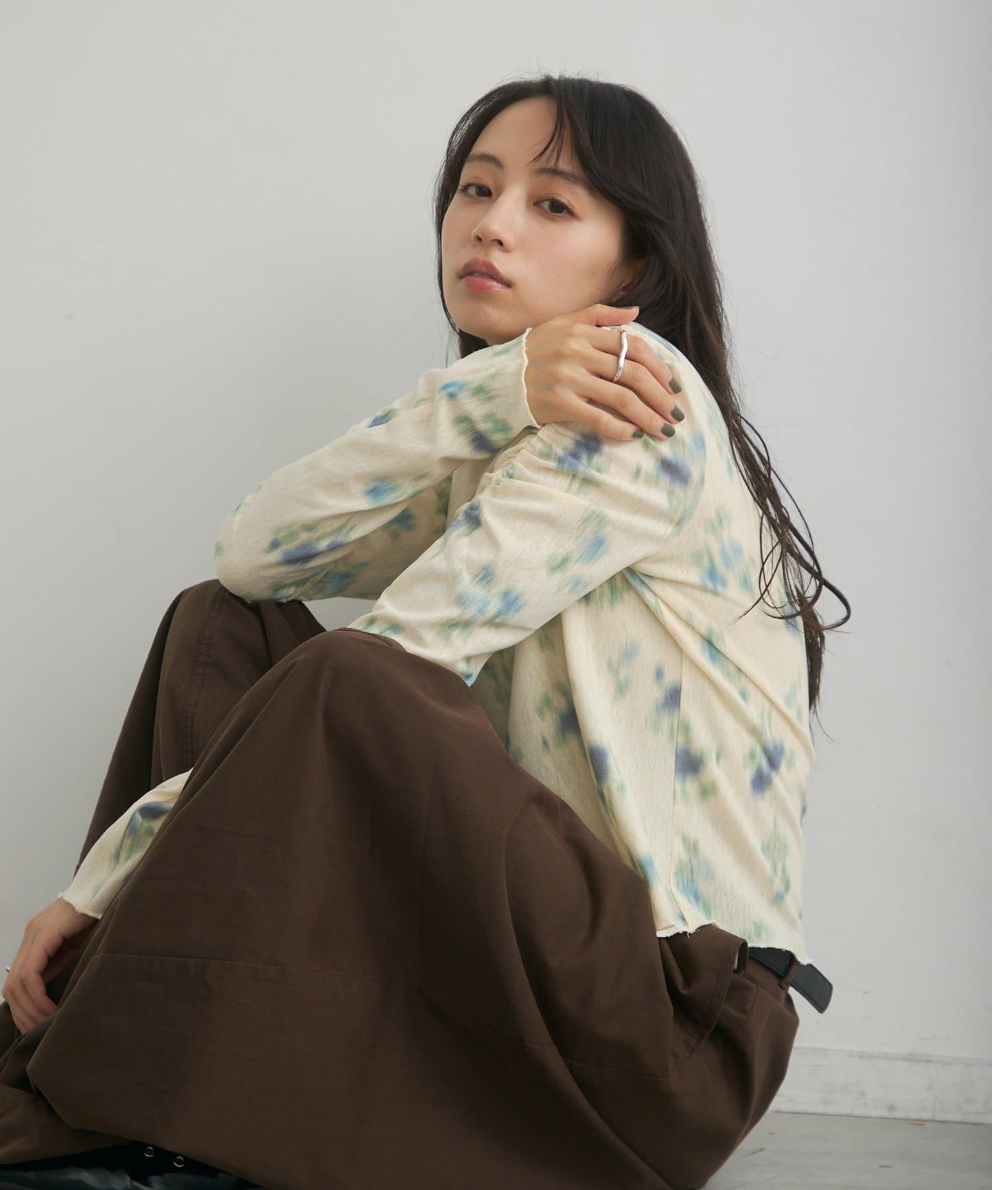 Kastane light and smooth sheer top - Image 12