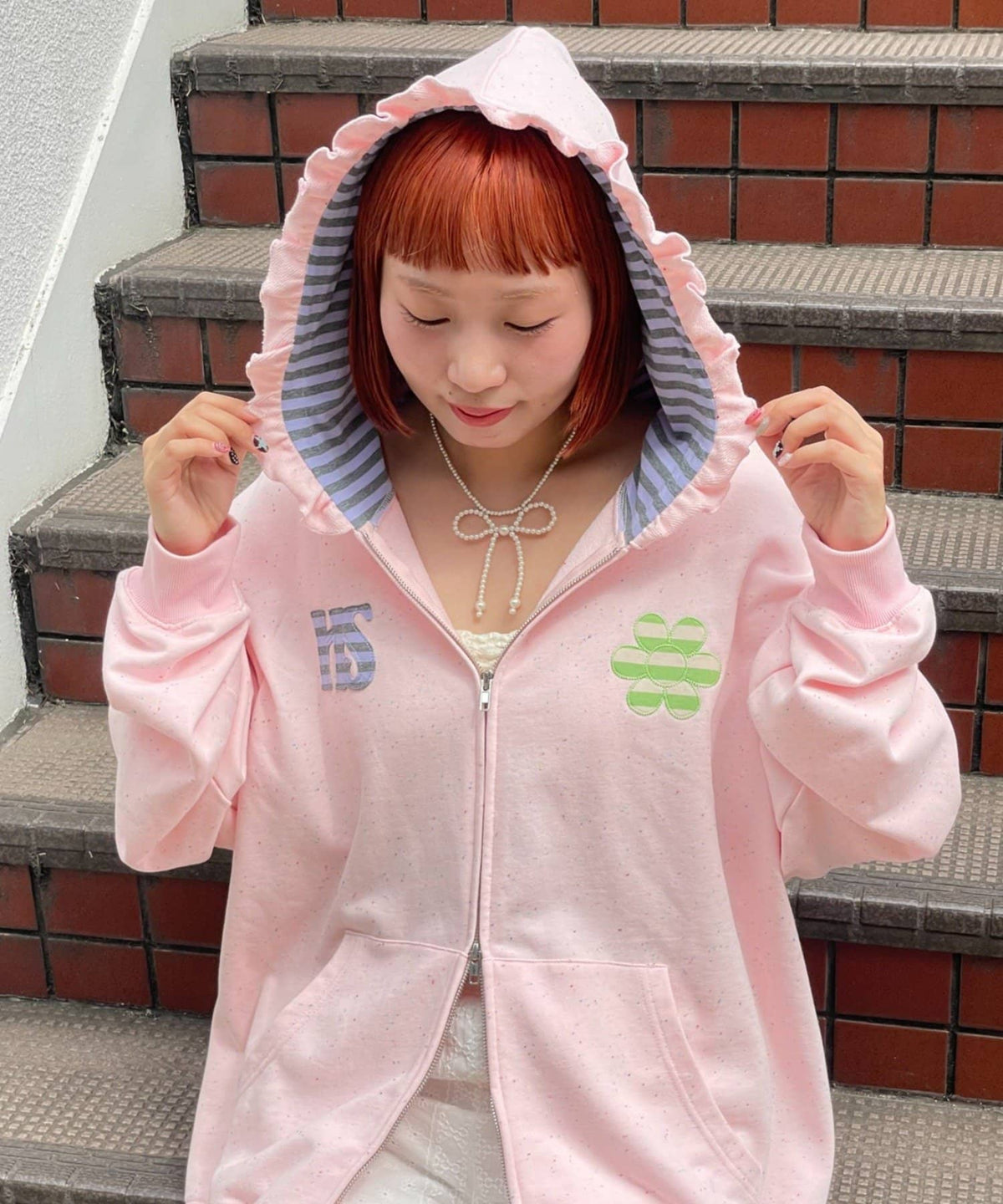 HELLO.SANFRANCISCO 橫紋Ruffle邊Double Zip Hoodie - Image 3