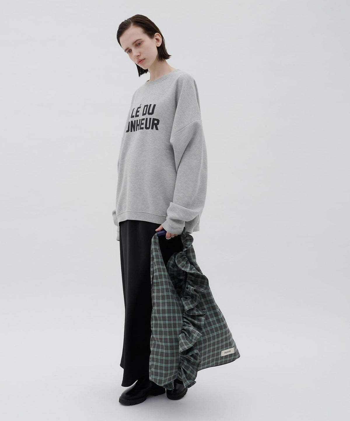 TYNNE. 撞色荷葉邊Triangle Bag - Image 22