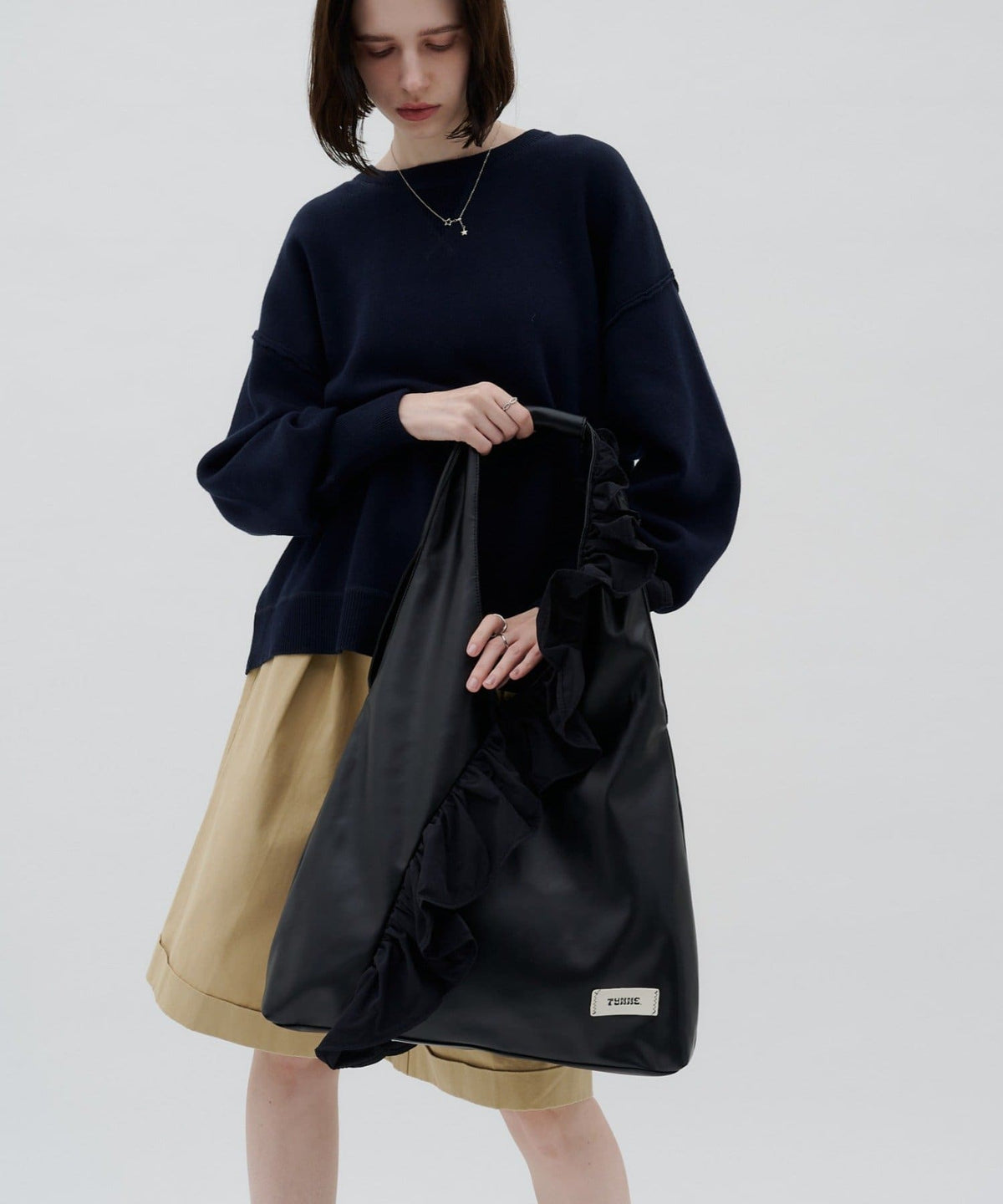 TYNNE. 撞色荷葉邊Triangle Bag - Image 28