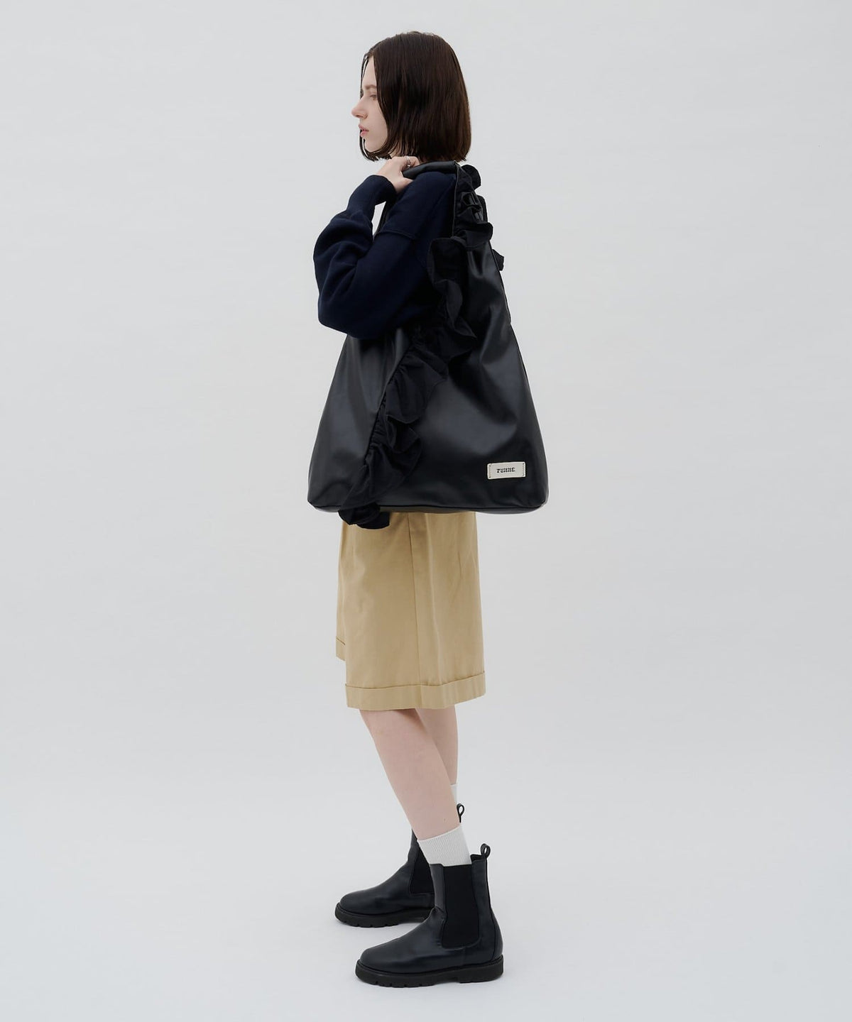 TYNNE. 撞色荷葉邊Triangle Bag - Image 34