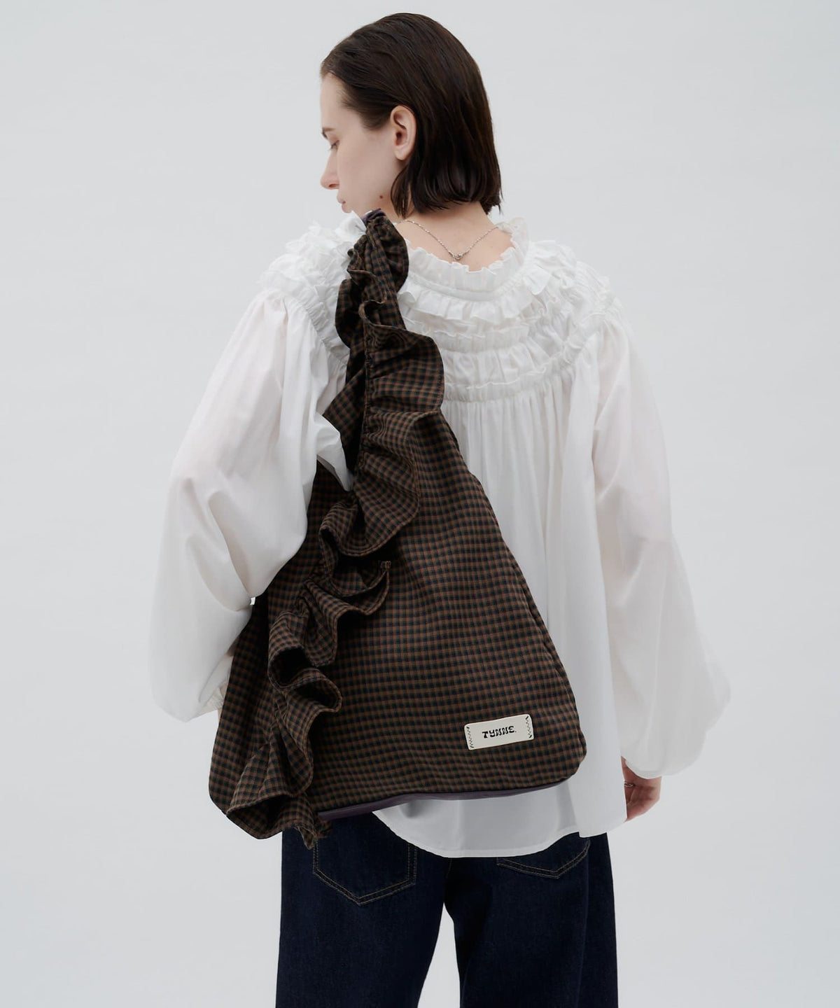 TYNNE. 撞色荷葉邊Triangle Bag - Image 9