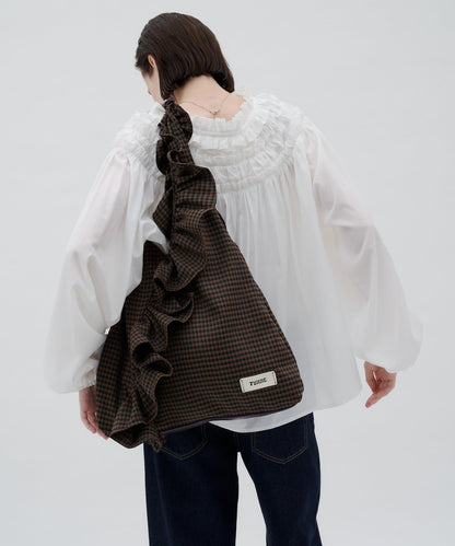 TYNNE. 撞色荷葉邊Triangle Bag - Image 11