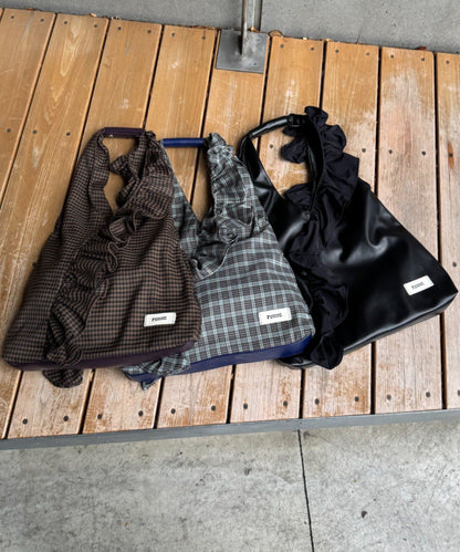 TYNNE. 撞色荷葉邊Triangle Bag - Image 44