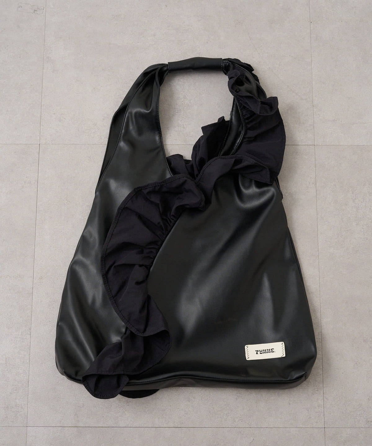 TYNNE. 撞色荷葉邊Triangle Bag - Image 47