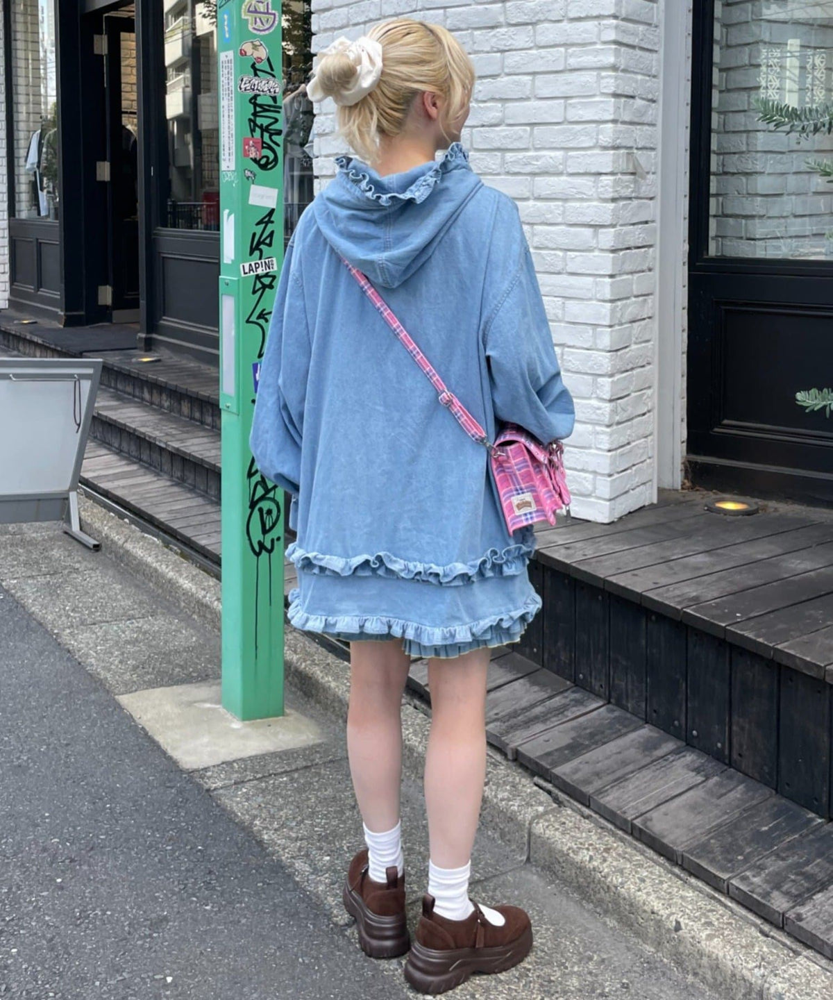 HELLO.SANFRANCISCO Denim hoodie frill blouse - Image 8
