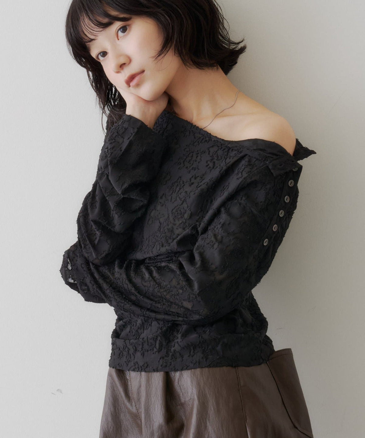 [Lace / 純色] Kastane 露肩紐扣Top - Image 32