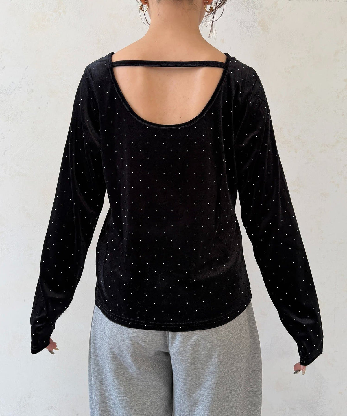 Thevon 水鑽絨面 V領Top with choker - Image 21