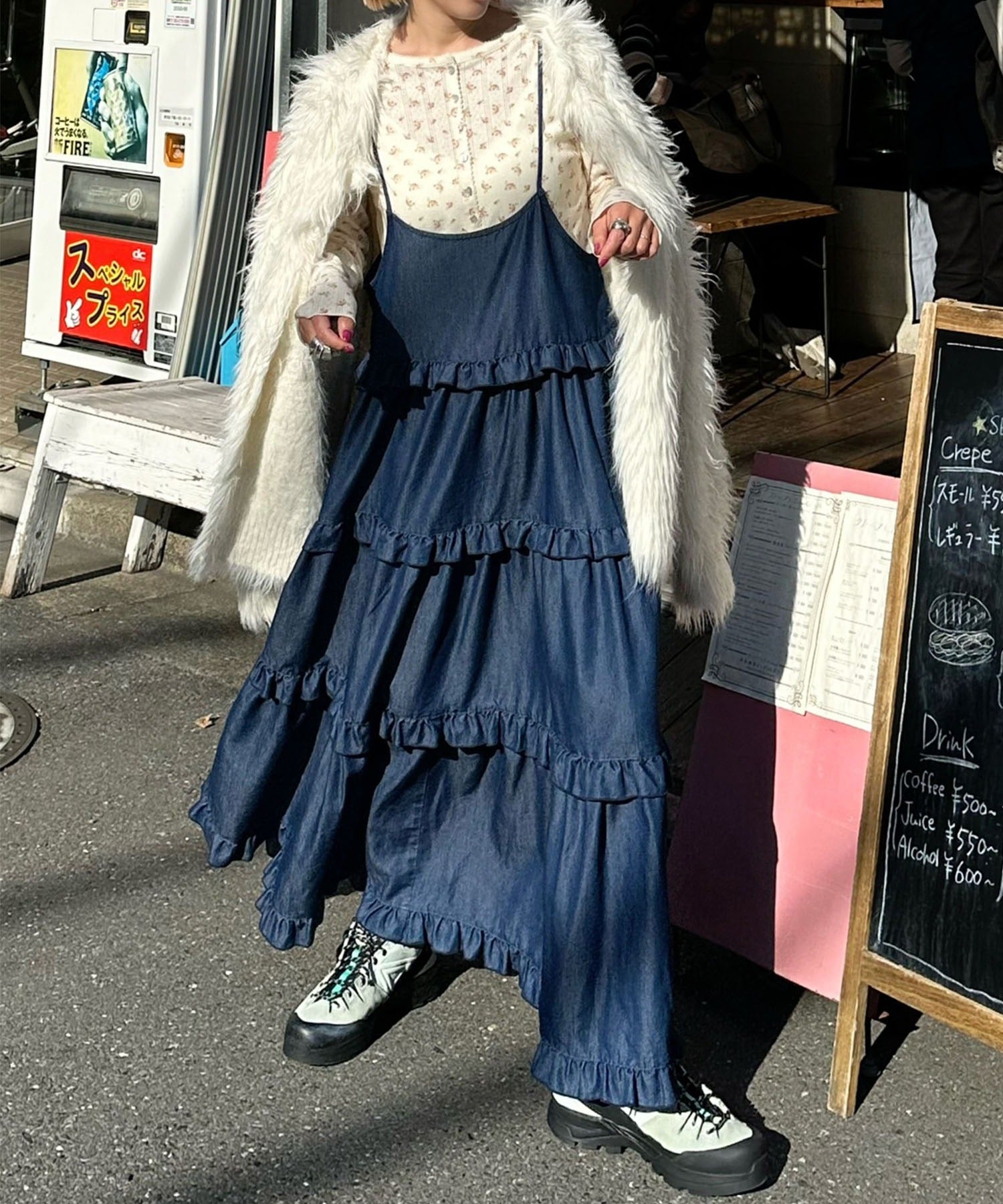 フリルティアードキャミワンピ