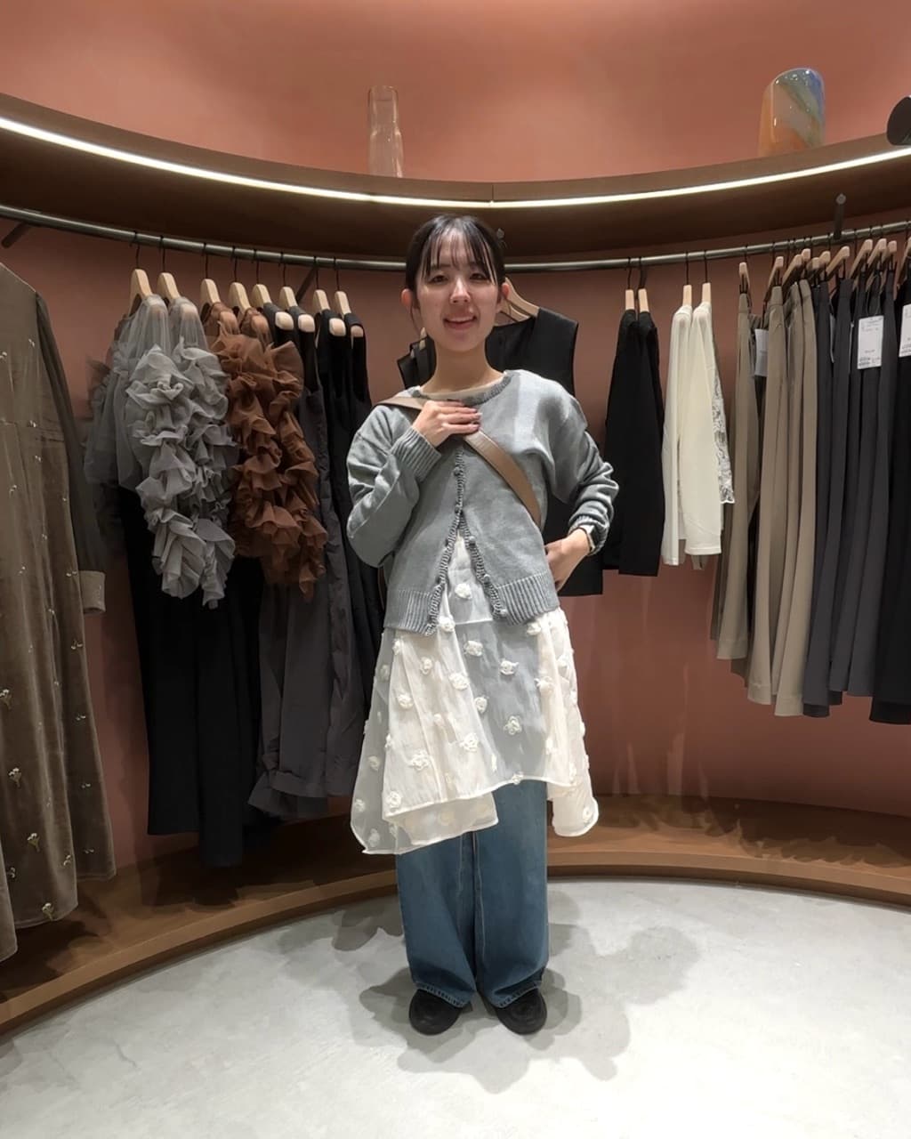 umm. By Discoat 心心紐Cardigan - Image 36