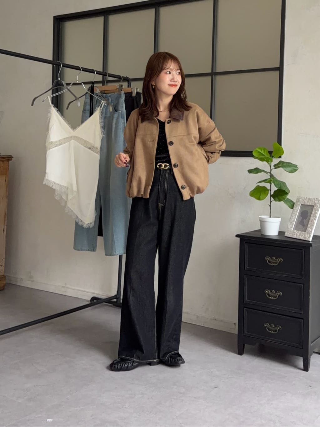 Thevon 水鑽絨面 V領Top with choker - Image 35