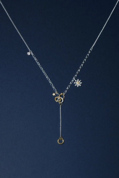 GOLDY Daisy Necklace