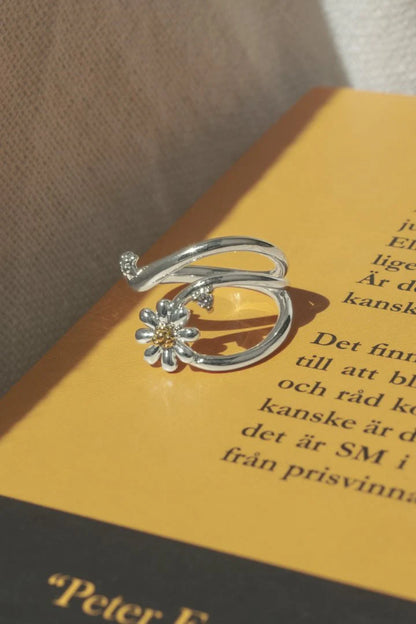 GOLDY Daisy Ring