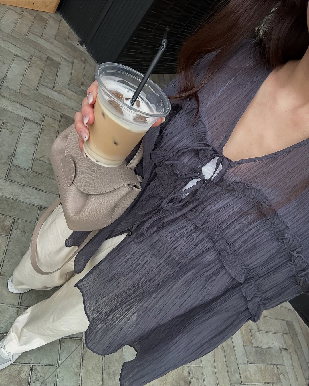 薄紗荷葉邊罩衫