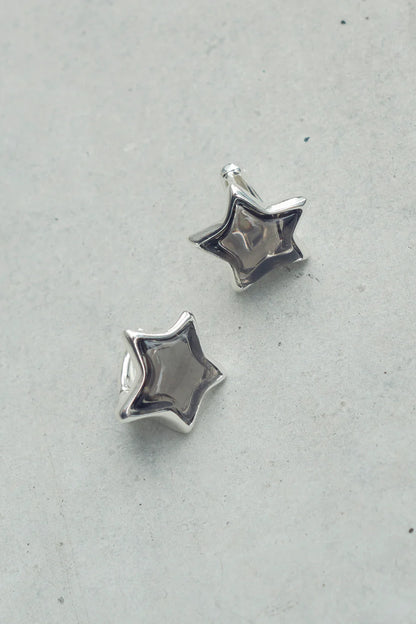 GOLDY Star Earrings