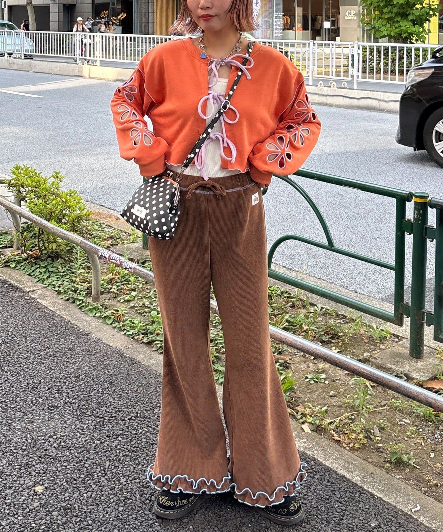 HELLO.SANFRANCISCO 燈芯絨下擺荷葉邊喇叭褲