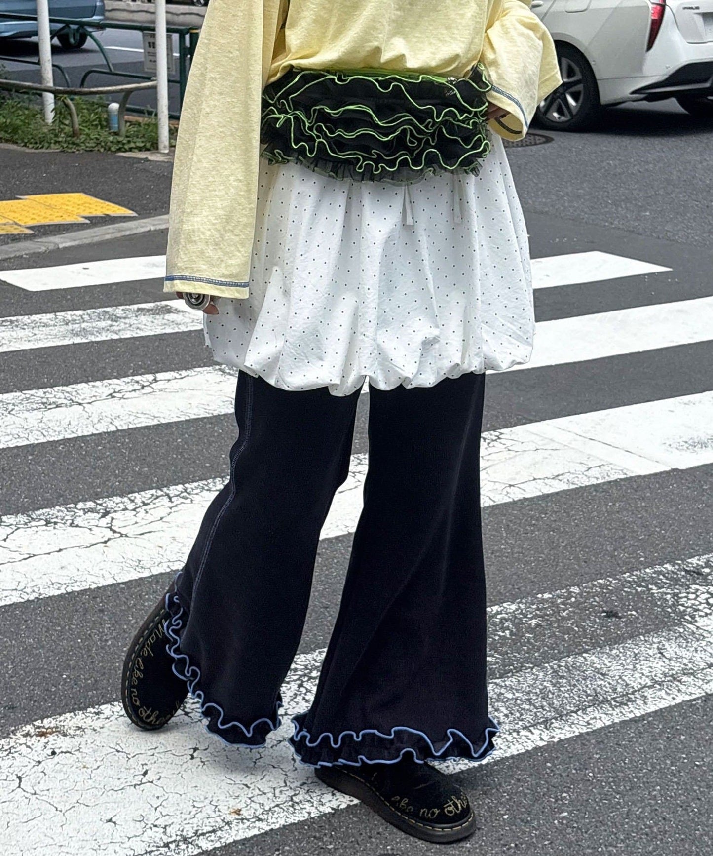 HELLO.SANFRANCISCO 燈芯絨下擺荷葉邊喇叭褲