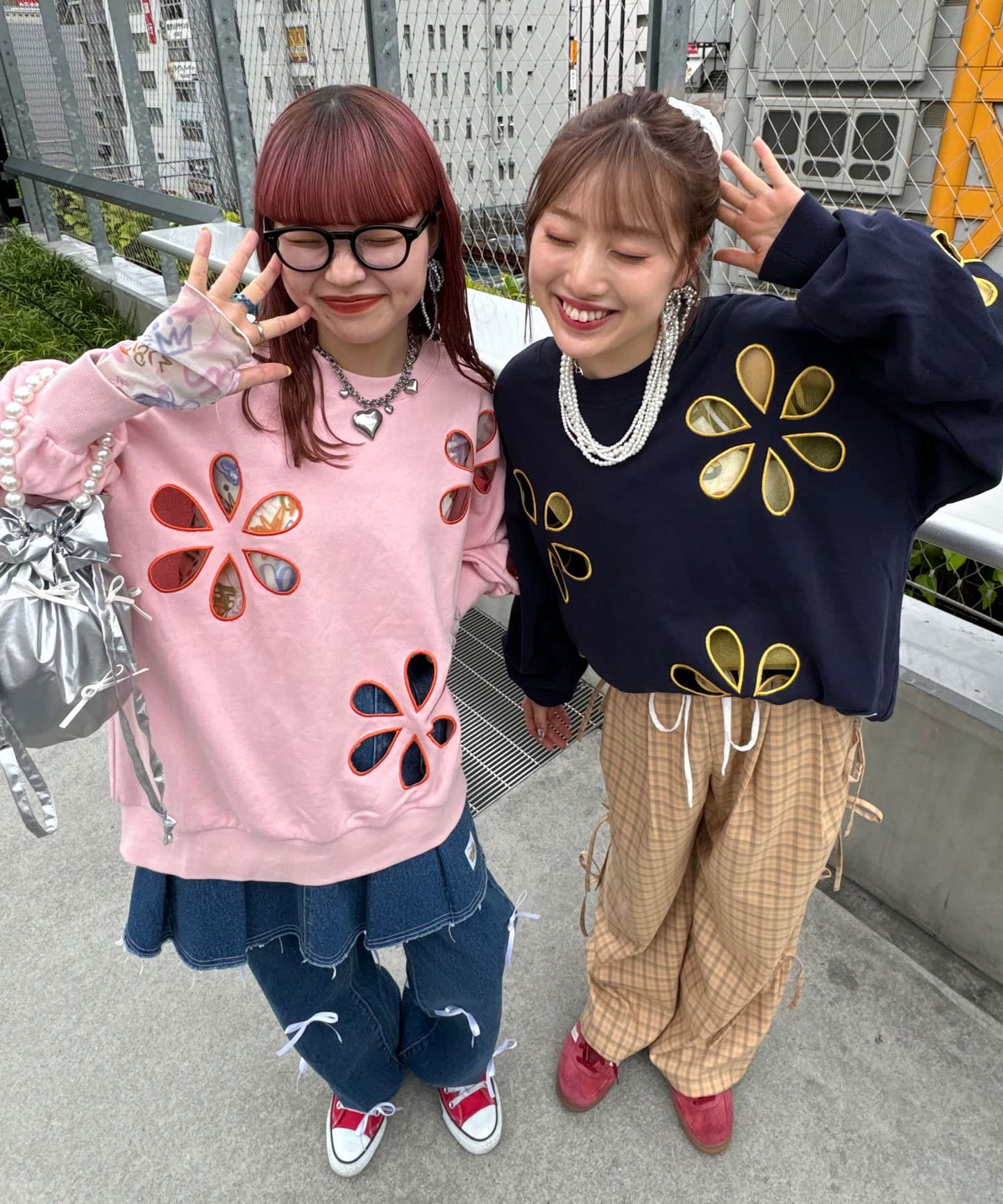 HELLO.SANFRANCISCO 花花鏤空Sweater