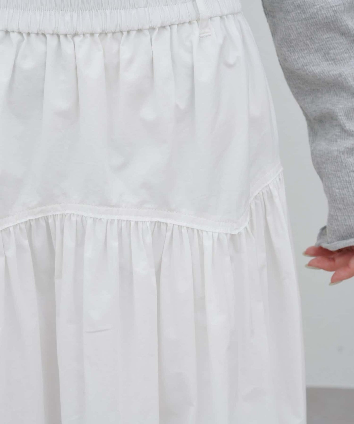 umm. By Discoat Gathered switching skirt