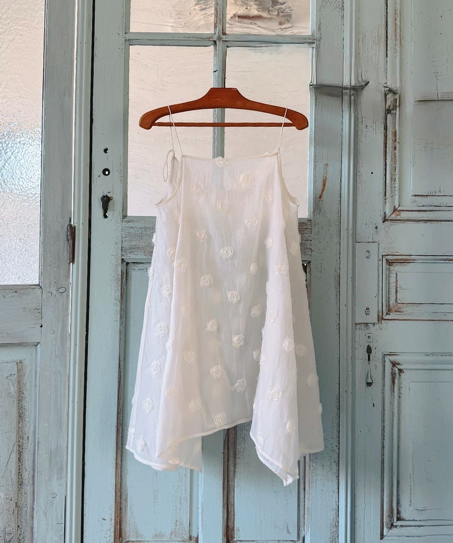 umm. By Discoat 立體花朵吊帶OPS