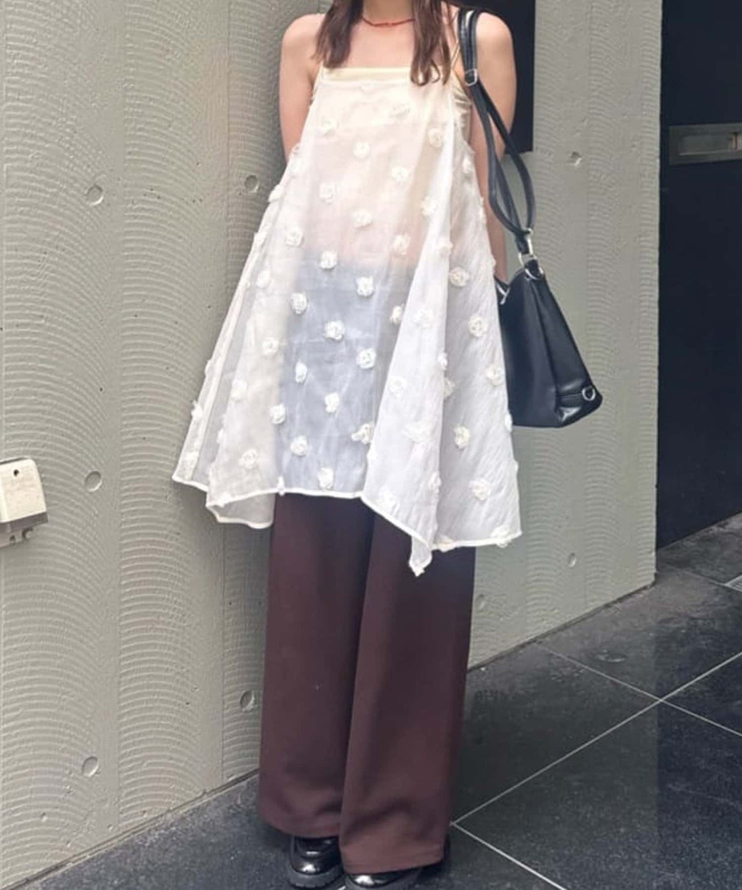 umm. By Discoat 立體花朵吊帶OPS