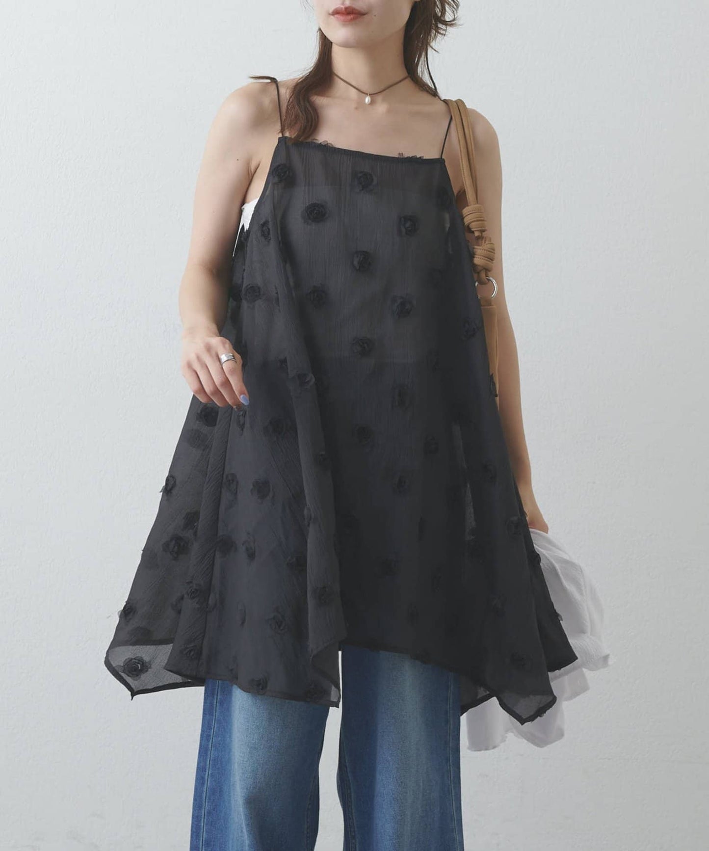 umm. By Discoat 立體花朵吊帶OPS