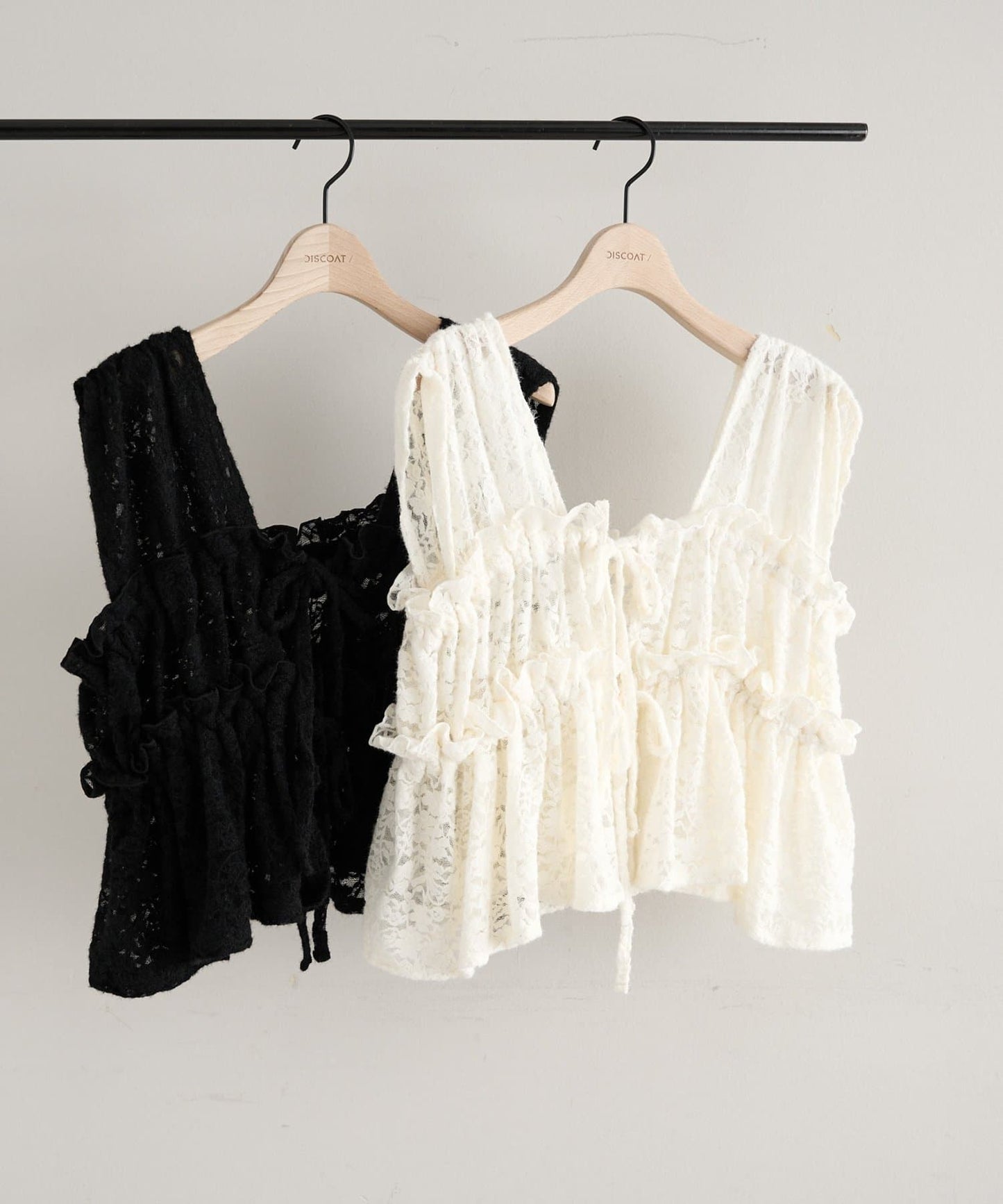 umm. By Discoat Lace 褶褶絲帶sleeveless