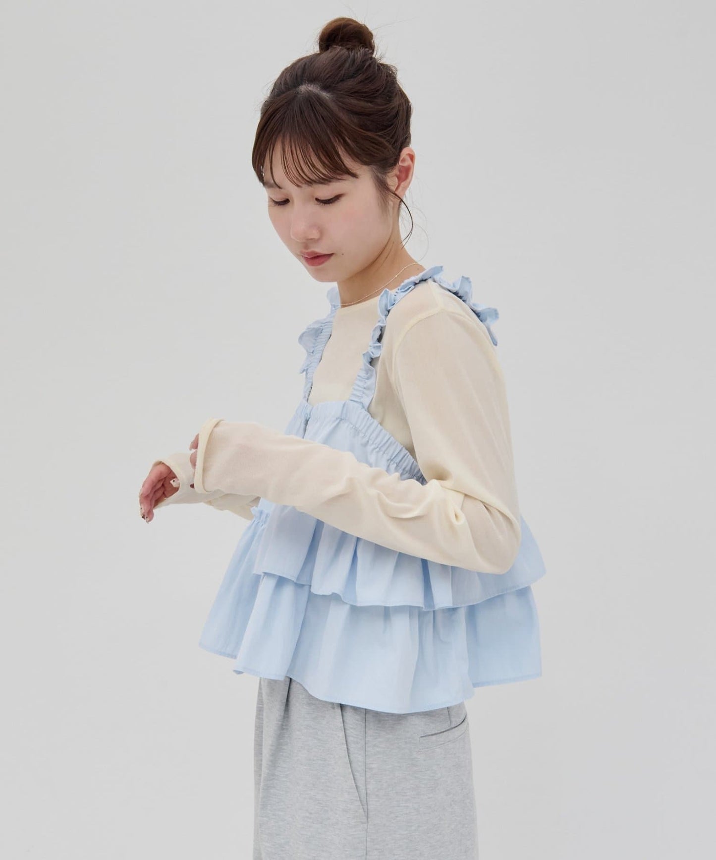 umm. by DISCOAT 不對稱荷葉邊吊帶