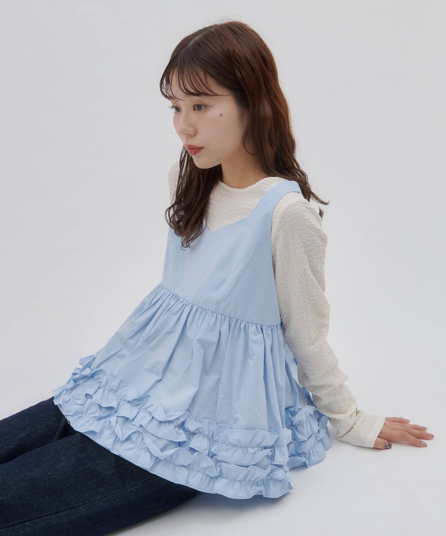 umm. by DISCOAT Frill hem sleeveless blouse