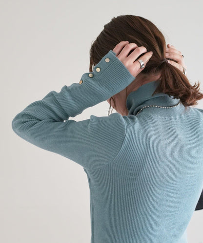 DISCOAT 鈕扣袖口羅紋高領衫