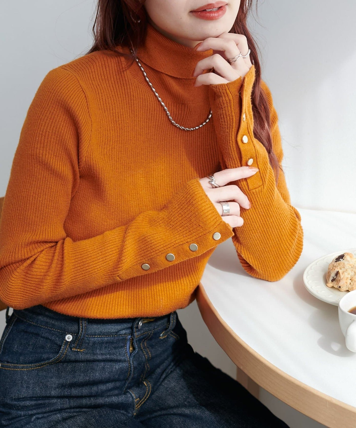 DISCOAT 鈕扣袖口羅紋高領衫