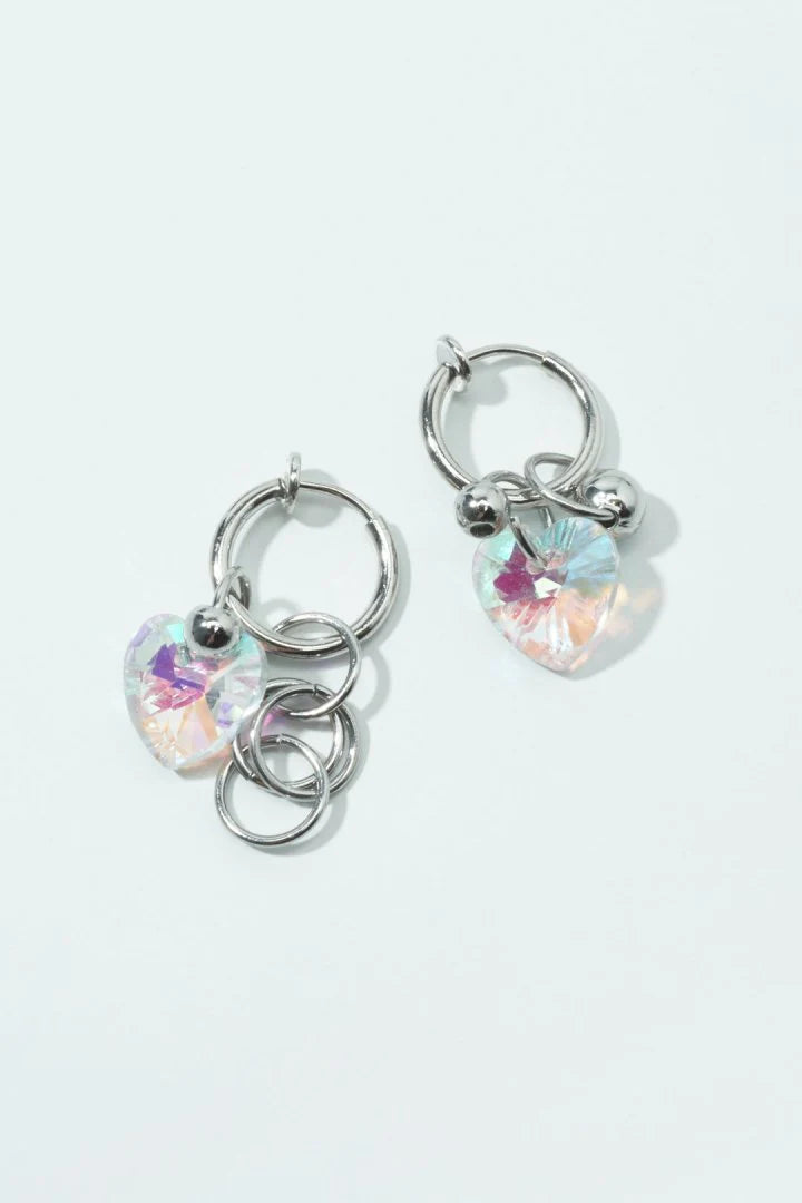 GOLDY shimmer heart charm earrings