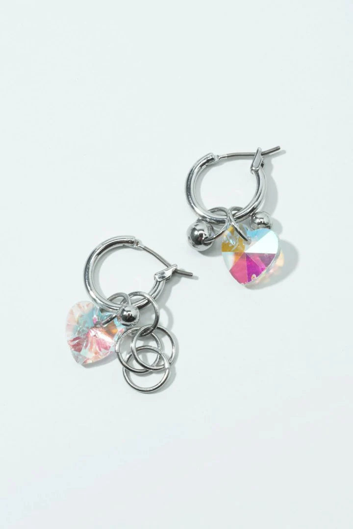 GOLDY shimmer heart charm earrings