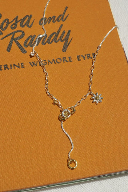 GOLDY Daisy Necklace