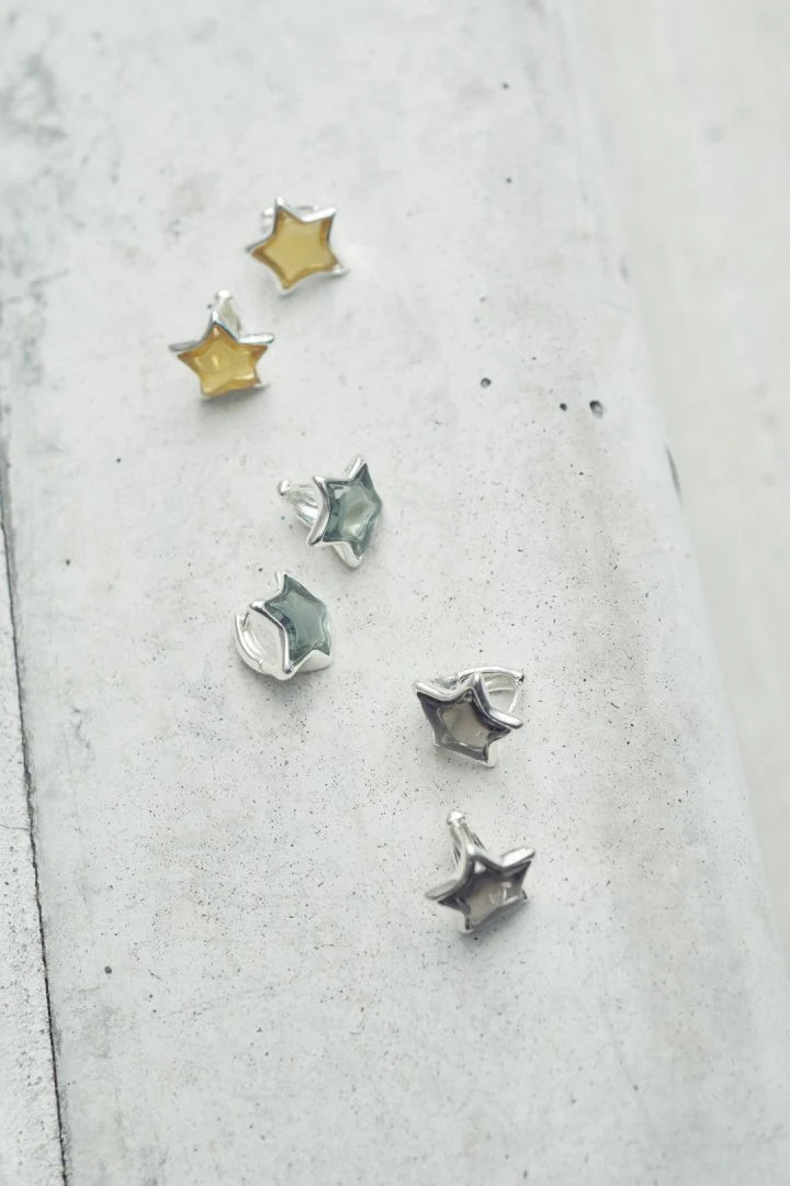 GOLDY Star Earrings